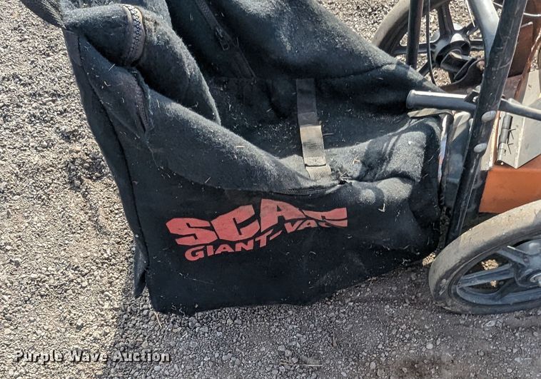 image for item LF9672 (2) pieces of lawn equipment