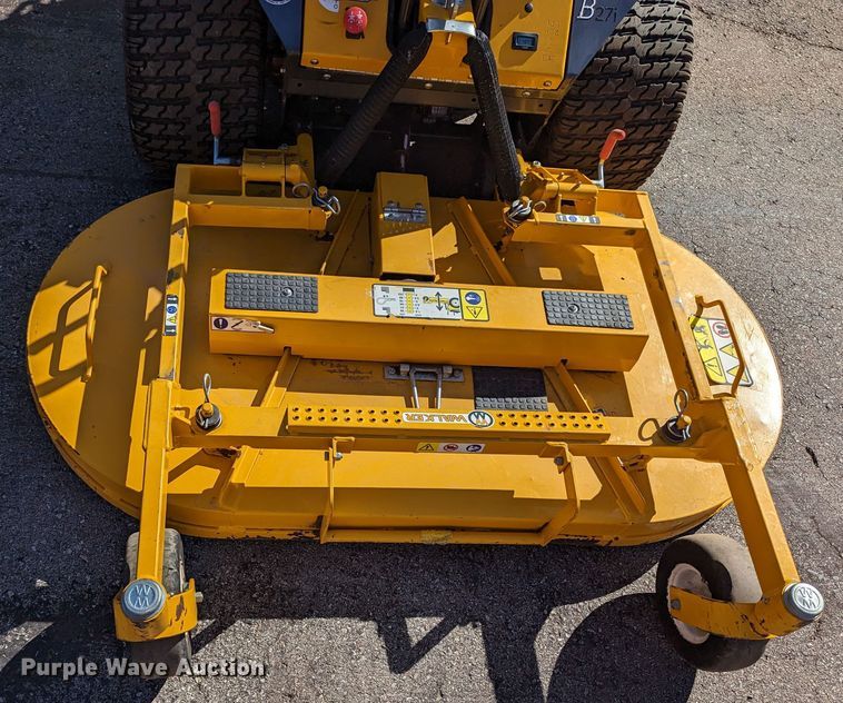 image for item LF9673 Walker B27i  ZTR lawn mower
