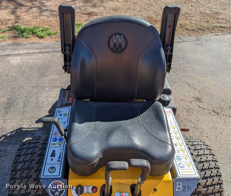 image for item LF9673 Walker B27i  ZTR lawn mower