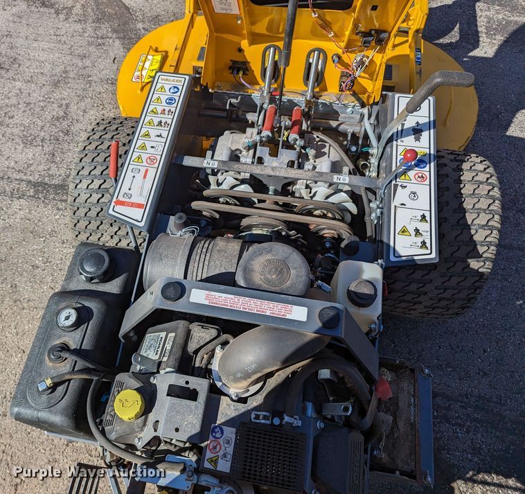 image for item LF9673 Walker B27i  ZTR lawn mower