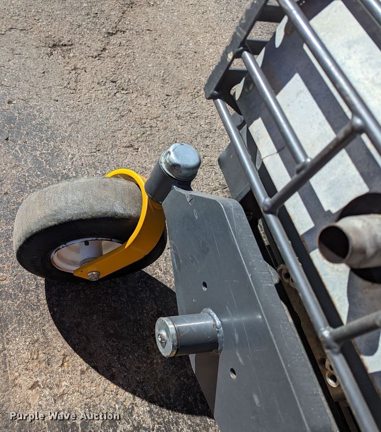 image for item LF9673 Walker B27i  ZTR lawn mower