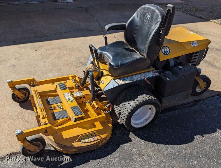 image for item LF9674 Walker B27i  ZTR lawn mower