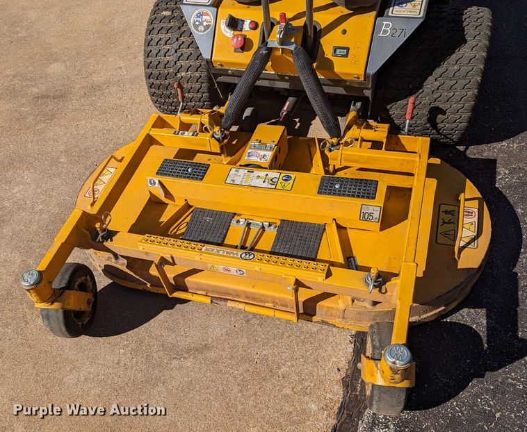 image for item LF9674 Walker B27i  ZTR lawn mower