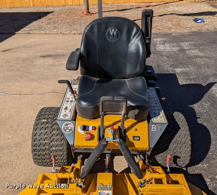 image for item LF9674 Walker B27i  ZTR lawn mower