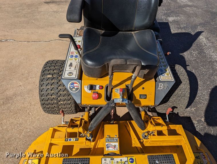 image for item LF9674 Walker B27i  ZTR lawn mower