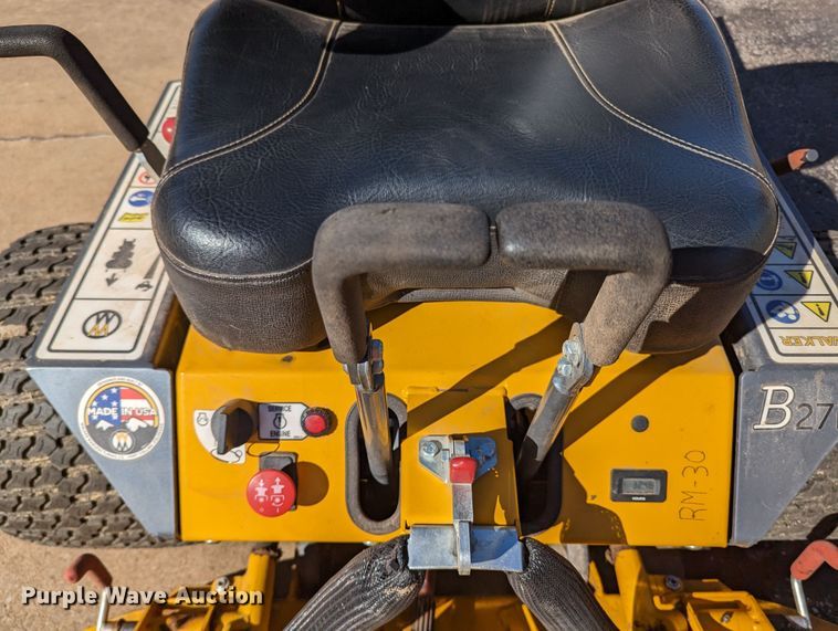 image for item LF9674 Walker B27i  ZTR lawn mower