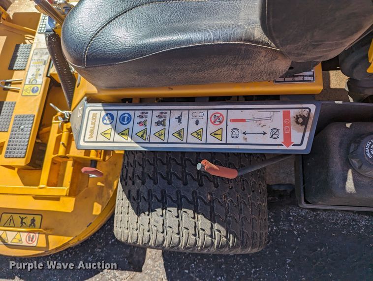 image for item LF9674 Walker B27i  ZTR lawn mower