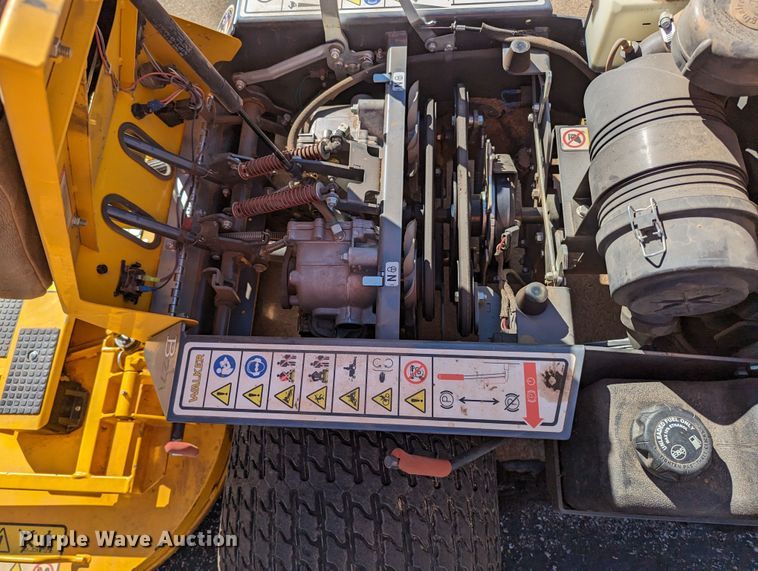 image for item LF9674 Walker B27i  ZTR lawn mower