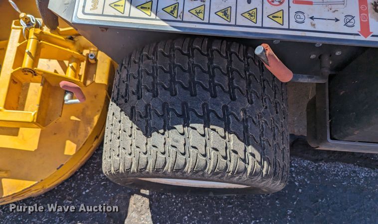 image for item LF9674 Walker B27i  ZTR lawn mower