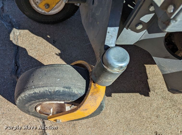 image for item LF9674 Walker B27i  ZTR lawn mower