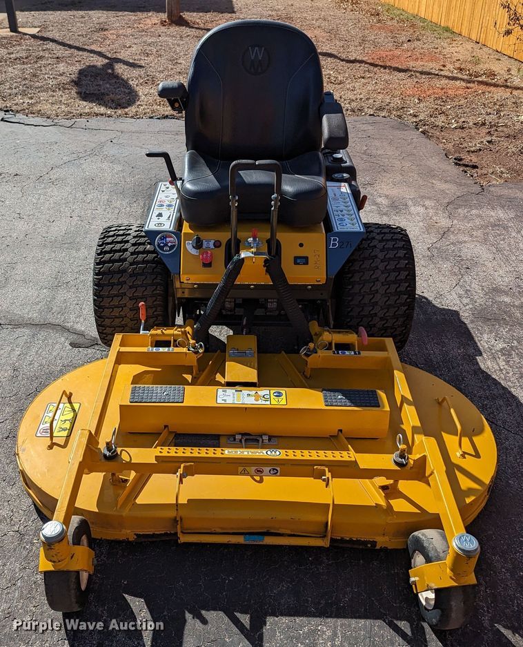 image for item LF9675 Walker B27i  ZTR lawn mower