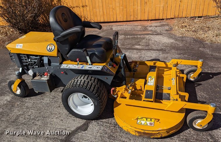 image for item LF9675 Walker B27i  ZTR lawn mower