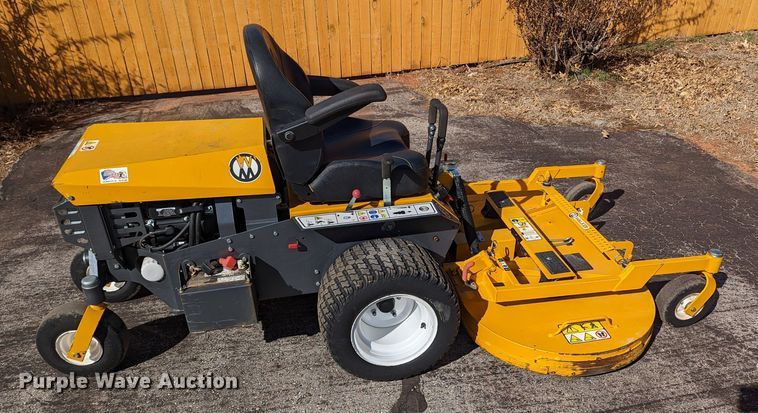 image for item LF9675 Walker B27i  ZTR lawn mower