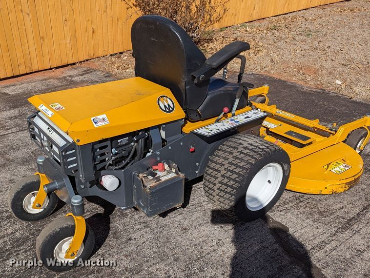 image for item LF9675 Walker B27i  ZTR lawn mower