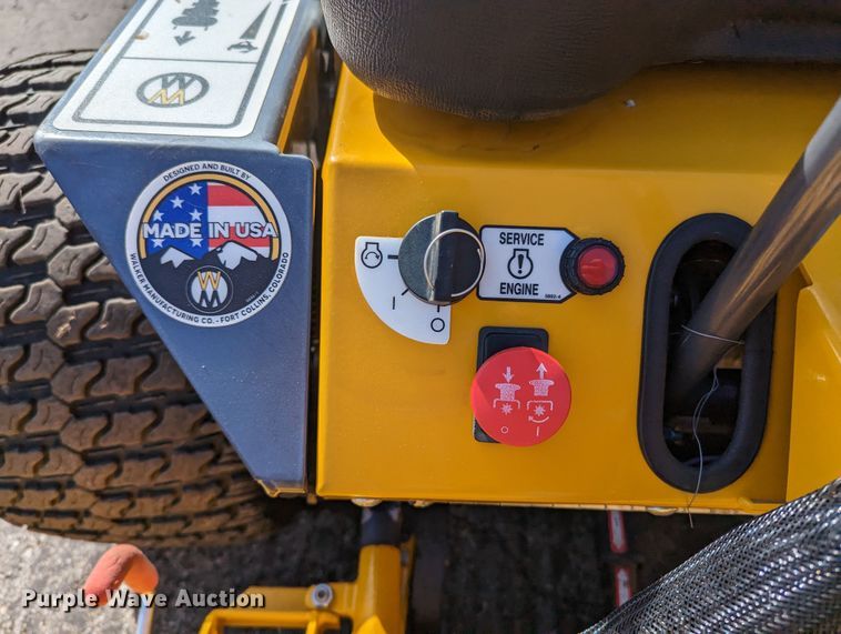 image for item LF9675 Walker B27i  ZTR lawn mower