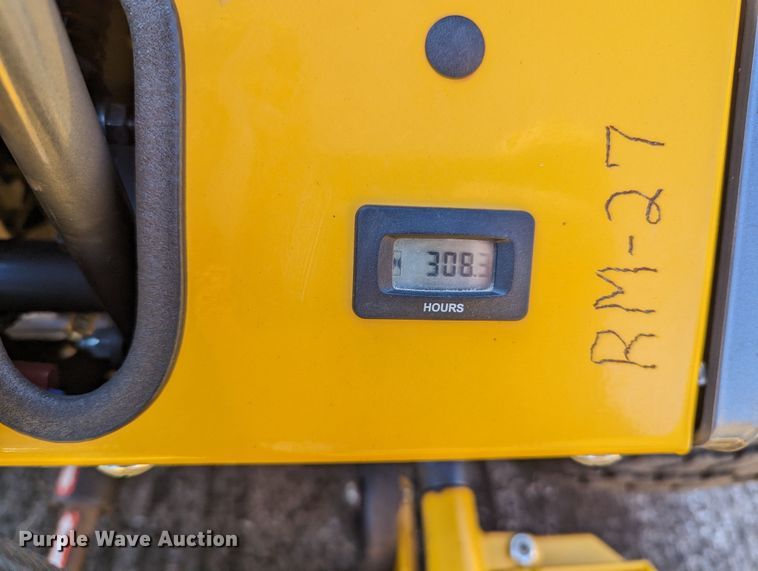 image for item LF9675 Walker B27i  ZTR lawn mower