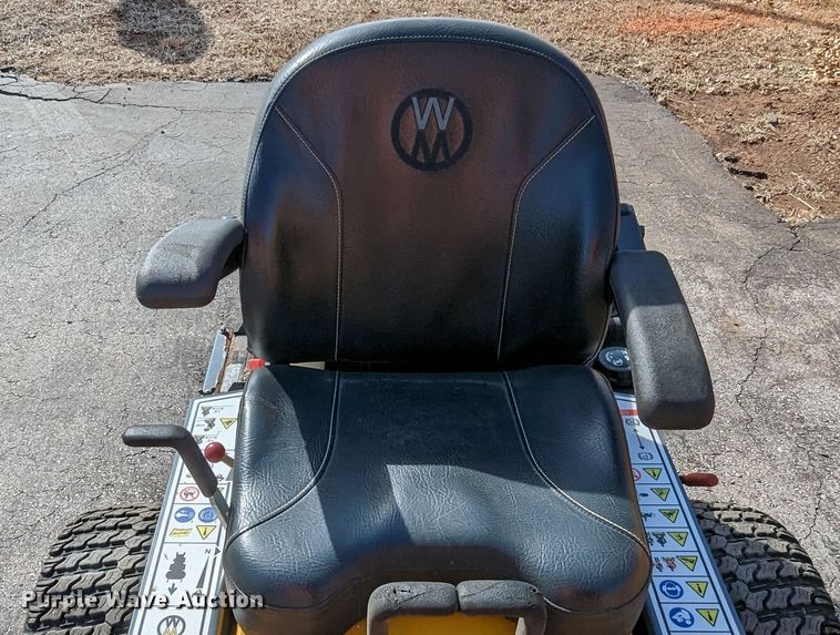 image for item LF9675 Walker B27i  ZTR lawn mower