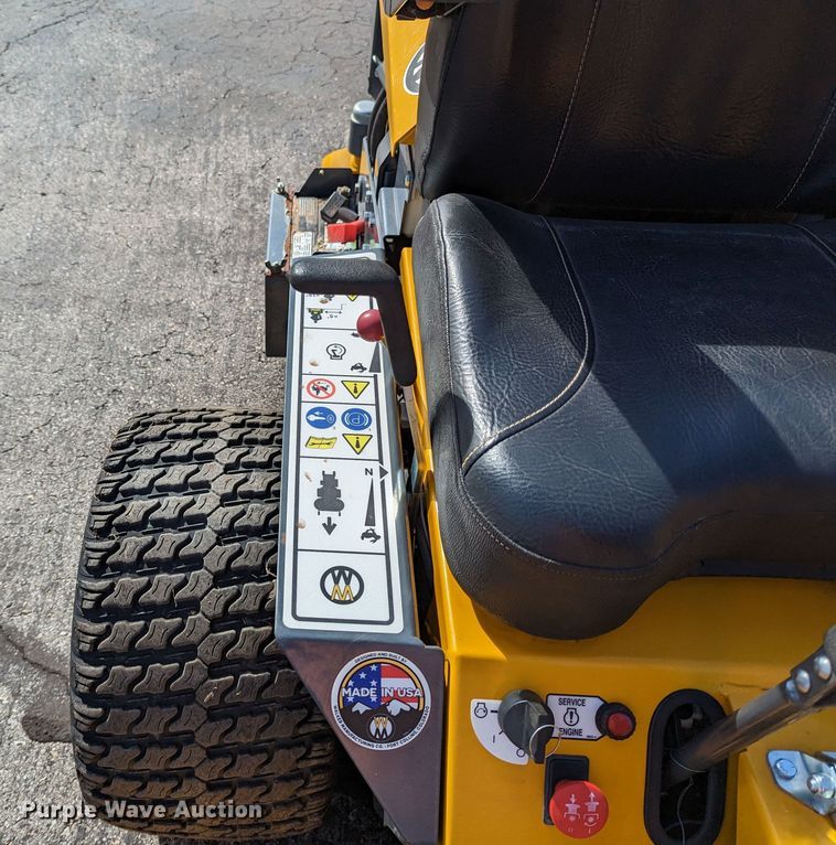 image for item LF9675 Walker B27i  ZTR lawn mower