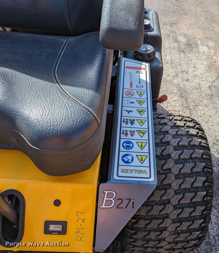 image for item LF9675 Walker B27i  ZTR lawn mower