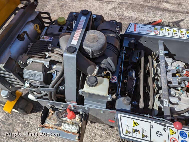 image for item LF9675 Walker B27i  ZTR lawn mower