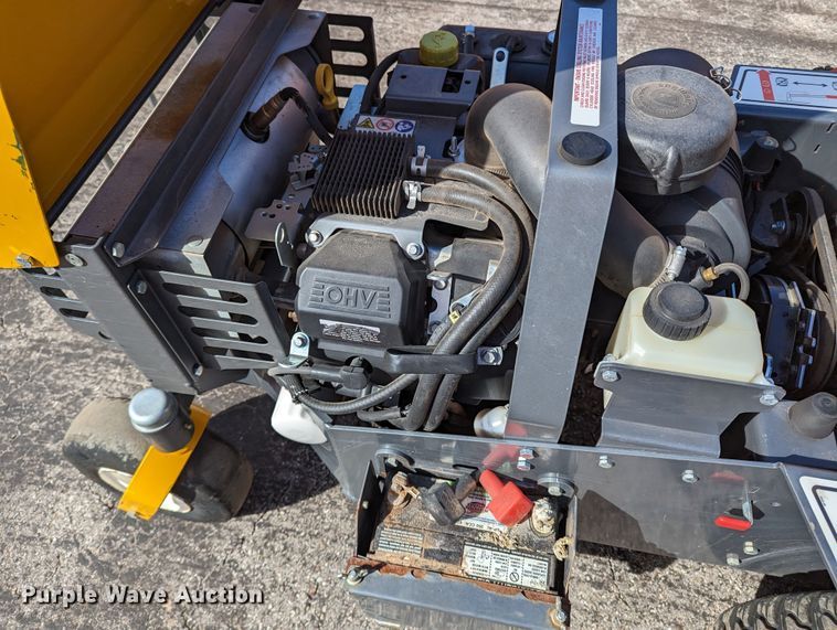 image for item LF9675 Walker B27i  ZTR lawn mower