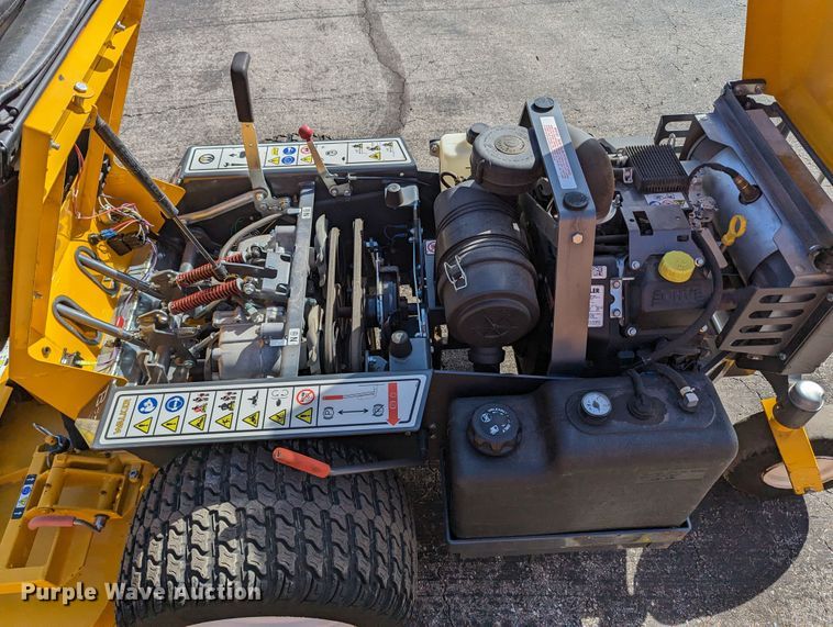 image for item LF9675 Walker B27i  ZTR lawn mower