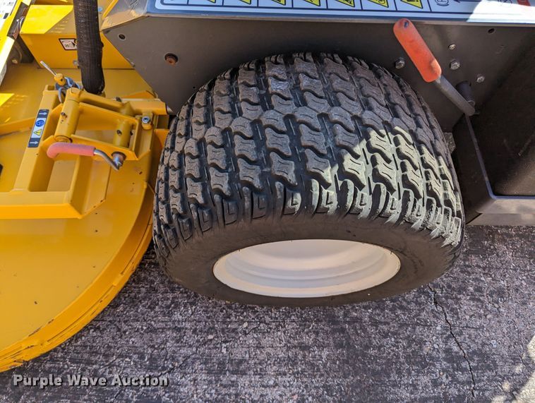 image for item LF9675 Walker B27i  ZTR lawn mower