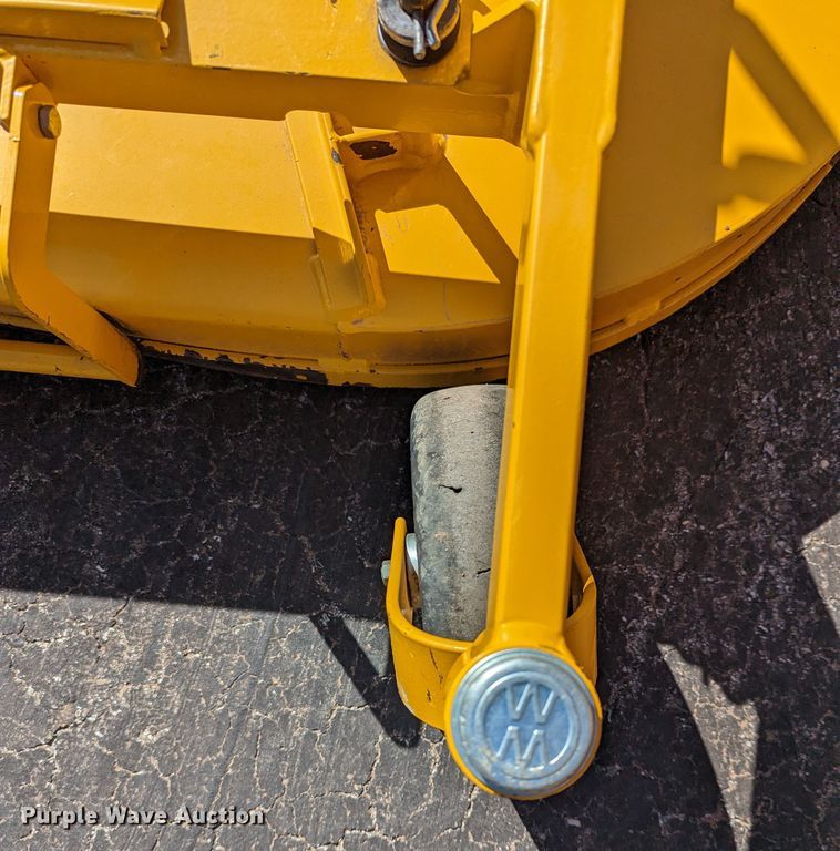 image for item LF9675 Walker B27i  ZTR lawn mower