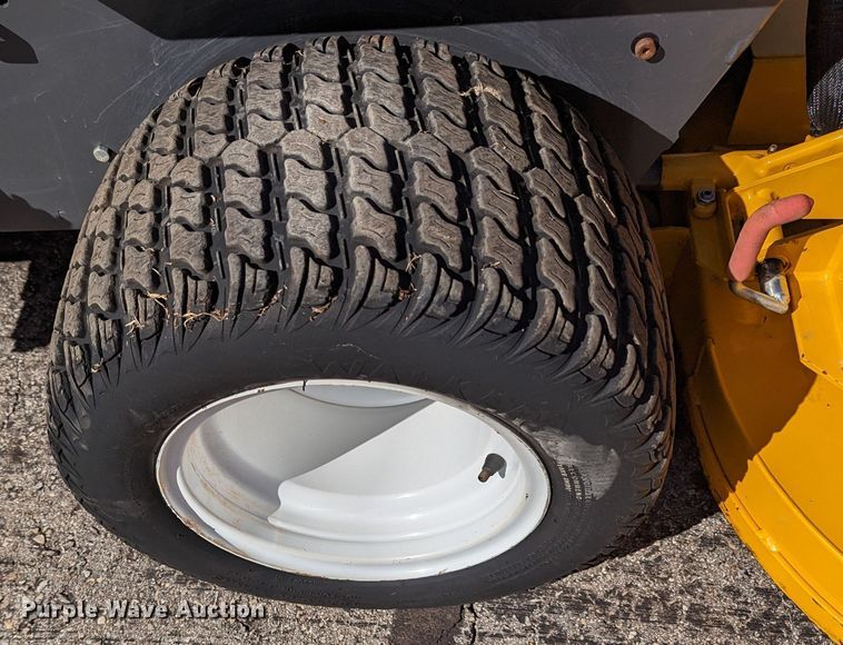 image for item LF9675 Walker B27i  ZTR lawn mower