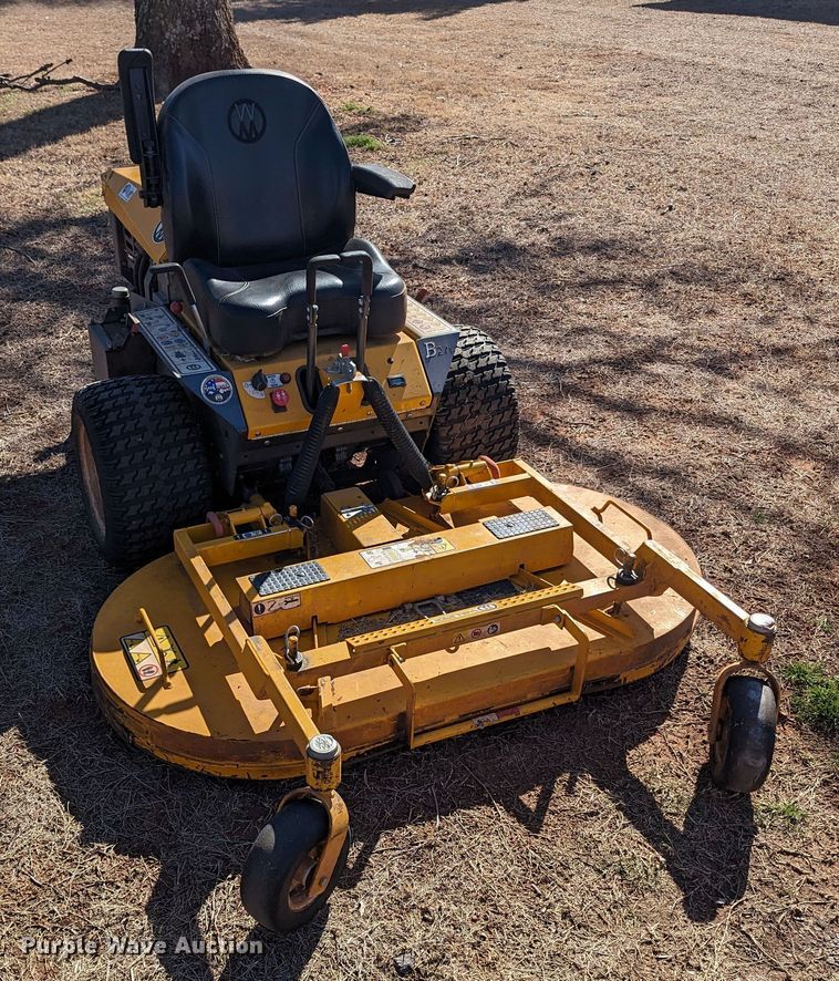 image for item LF9676 Walker B27i  ZTR lawn mower