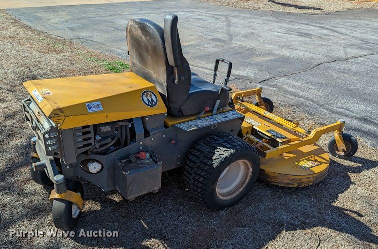 image for item LF9676 Walker B27i  ZTR lawn mower