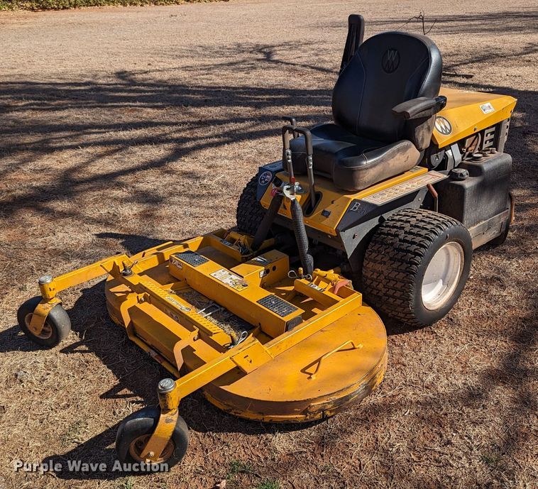 image for item LF9676 Walker B27i  ZTR lawn mower