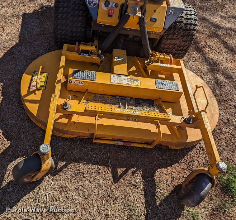 image for item LF9676 Walker B27i  ZTR lawn mower