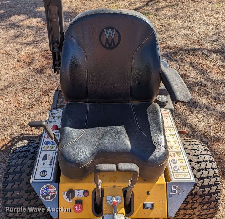 image for item LF9676 Walker B27i  ZTR lawn mower