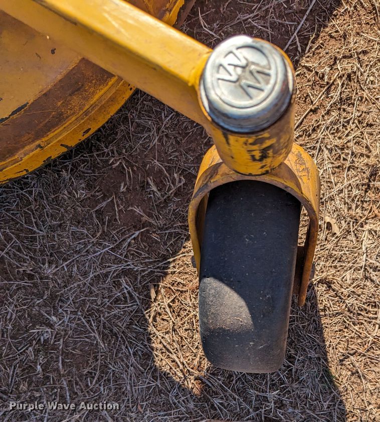 image for item LF9676 Walker B27i  ZTR lawn mower