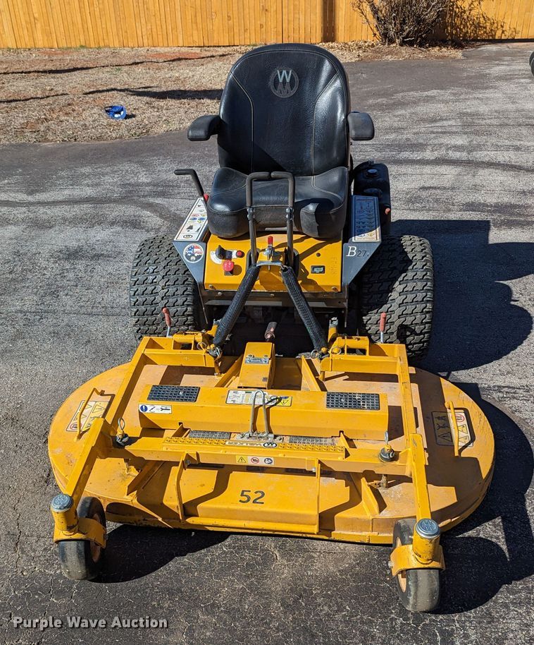 image for item LF9677 Walker B27i  ZTR lawn mower