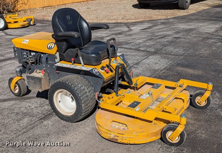 image for item LF9677 Walker B27i  ZTR lawn mower