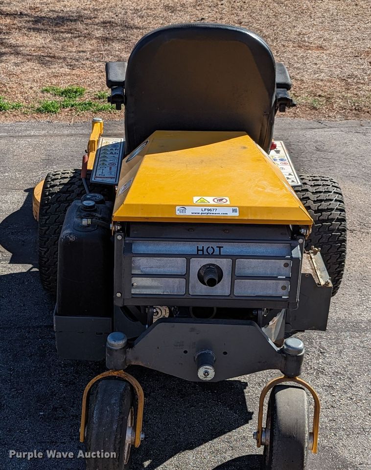 image for item LF9677 Walker B27i  ZTR lawn mower