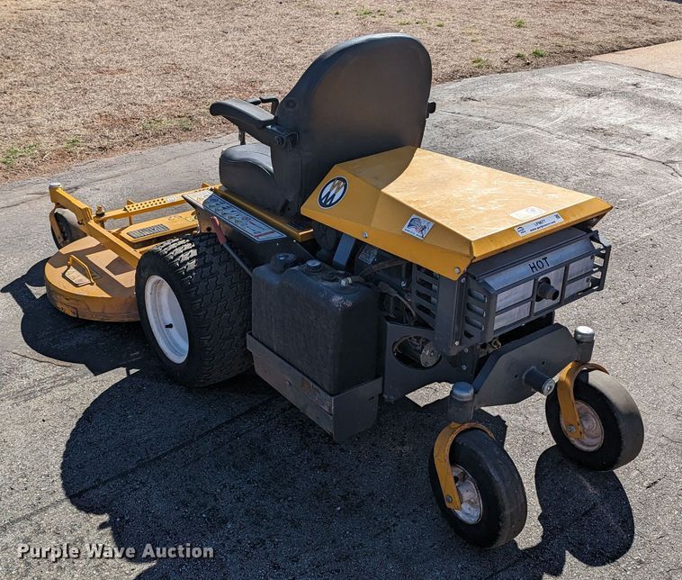 image for item LF9677 Walker B27i  ZTR lawn mower