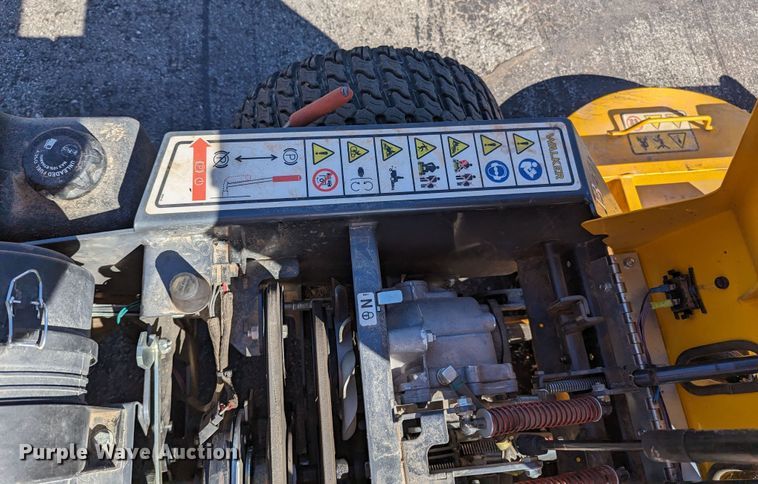 image for item LF9677 Walker B27i  ZTR lawn mower