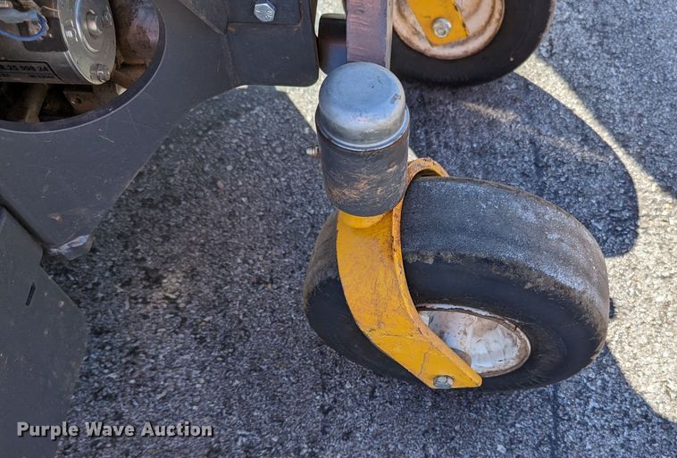 image for item LF9677 Walker B27i  ZTR lawn mower