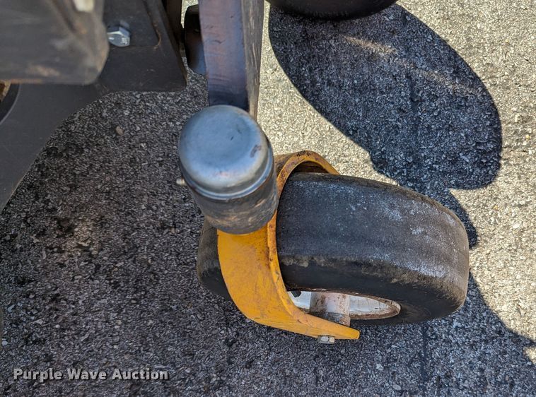 image for item LF9677 Walker B27i  ZTR lawn mower