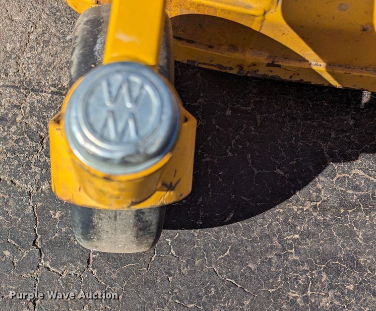 image for item LF9677 Walker B27i  ZTR lawn mower