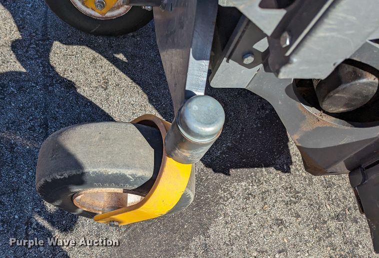 image for item LF9677 Walker B27i  ZTR lawn mower