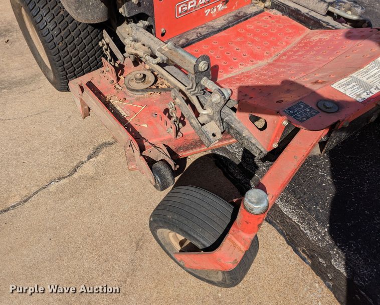 image for item LF9678 Gravely 252Z  ZTR lawn mower