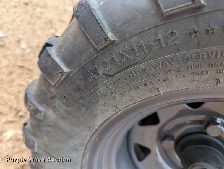 image for item LF9682 Kubota RTV400ci  utility vehicle