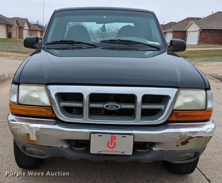 image for item LF9690 2000 Ford Ranger XL  SuperCab pickup truck