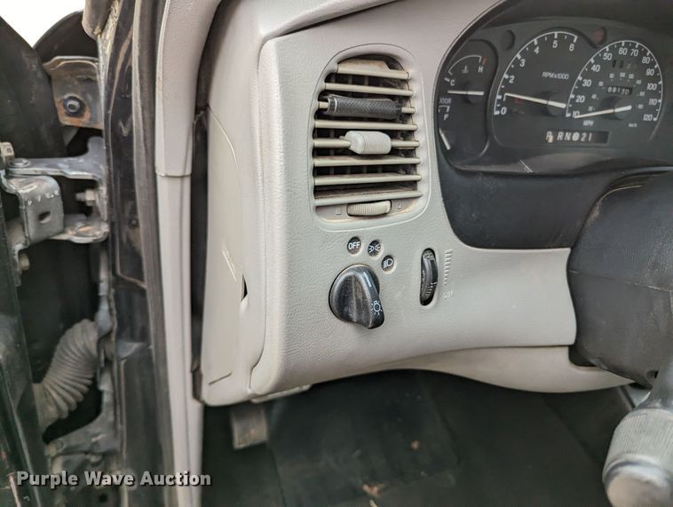 image for item LF9690 2000 Ford Ranger XL  SuperCab pickup truck