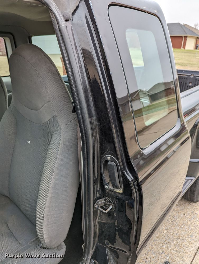 image for item LF9690 2000 Ford Ranger XL  SuperCab pickup truck