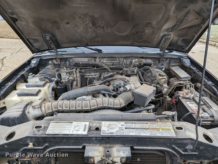 image for item LF9690 2000 Ford Ranger XL  SuperCab pickup truck